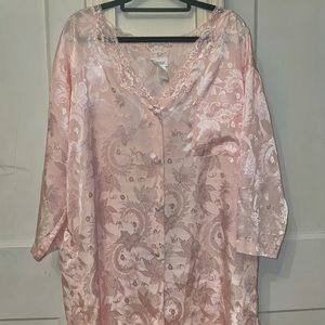 Stunning Vintage Oversized Pink Adonna Sleep Top